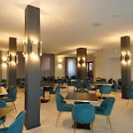 ホテル Cavour 30Tre - Moderno Per Tradizione 3*