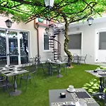 Cavour 30Tre - Moderno Per Tradizione ホテル ストレーザ