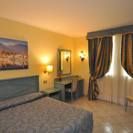Moderno - Cavour 30tre 3* Stresa