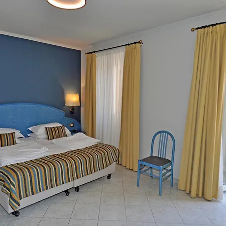 Ξενοδοχείο Cavour 30tre - Moderno 3*