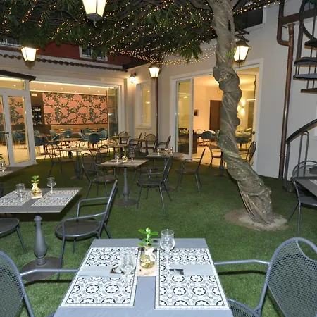 Cavour 30tre - Moderno Otel Stresa