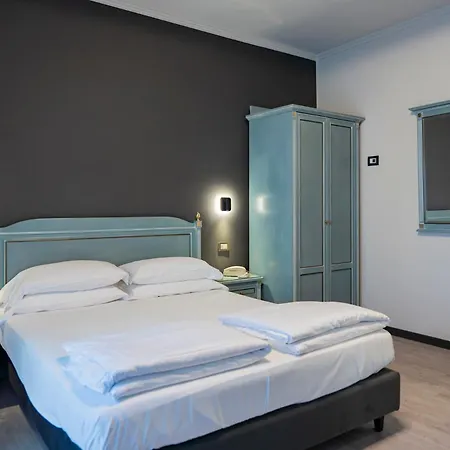 Cavour 30tre - Moderno Otel Stresa