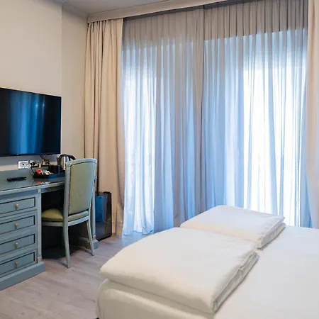 Cavour 30tre - Moderno Per Tradizione 3*