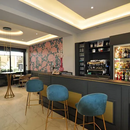 Cavour 30tre - Moderno Stresa