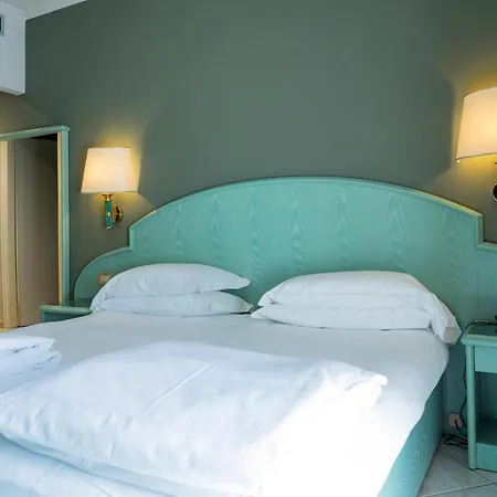 Cavour 30tre - Moderno Otel Stresa