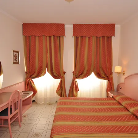 Cavour 30tre - Moderno Otel Stresa