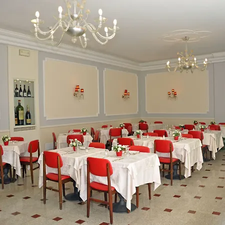 Cavour 30tre - Moderno 3*