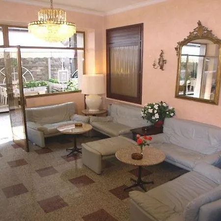 Moderno - Cavour 30tre Otel