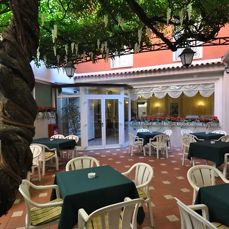 Hotel Cavour 30tre - Gia Moderno