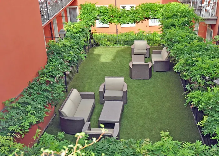 Cavour 30tre - Moderno Otel 3*