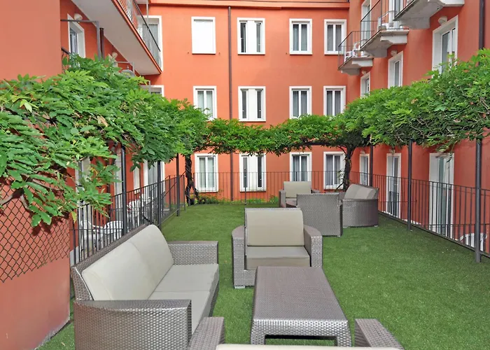 Otel Cavour 30tre - Moderno 3*