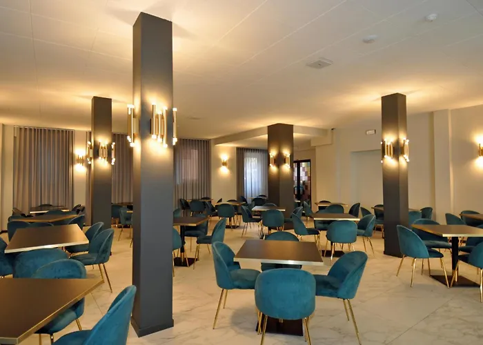 Otel Cavour 30tre - Moderno 3*