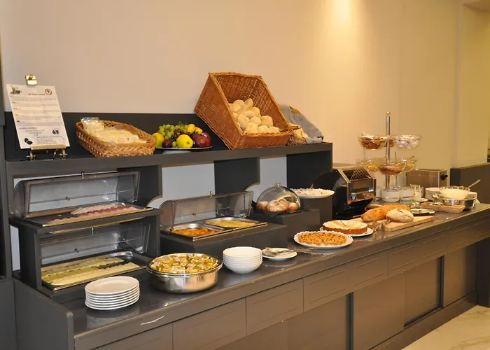Otel Cavour 30tre - Moderno Stresa
