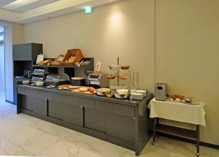 Cavour 30tre - Moderno Stresa