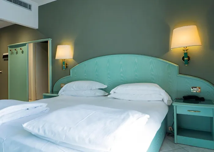 Cavour 30tre - Moderno Otel Stresa