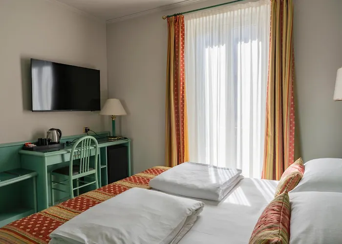 Otel Cavour 30tre - Moderno