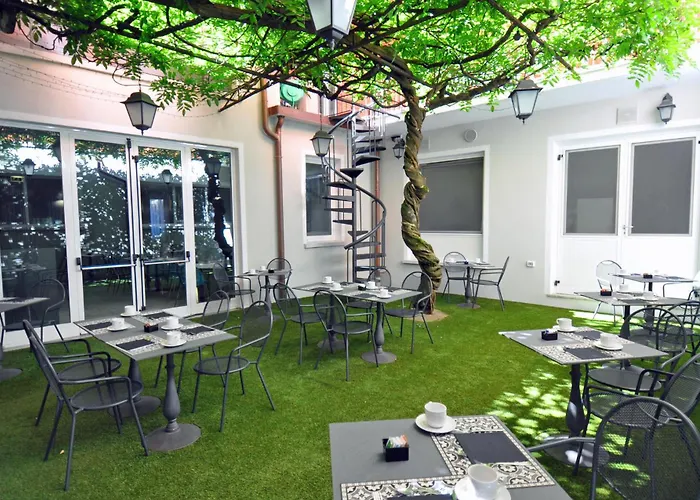 Cavour 30tre - Moderno Otel Stresa