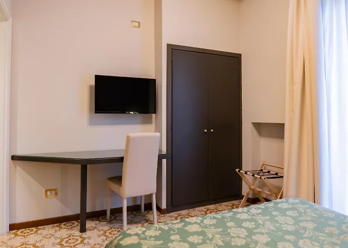 Otel Cavour 30tre - Moderno Stresa