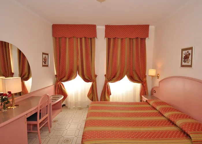 Cavour 30tre - Moderno Otel Stresa