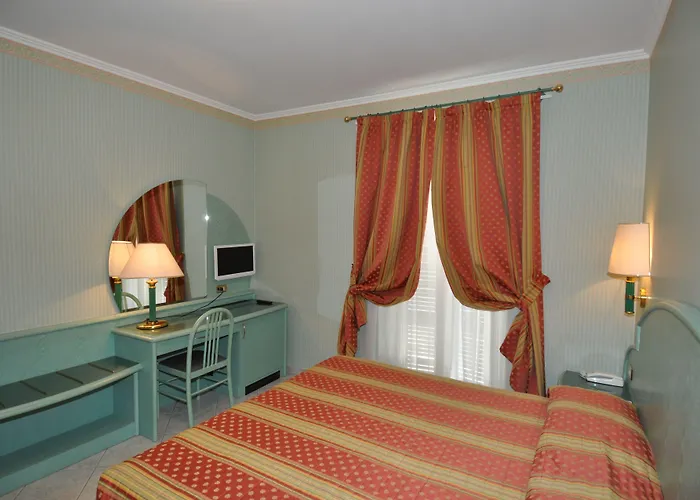 Szálloda Cavour 30tre - Moderno Stresa