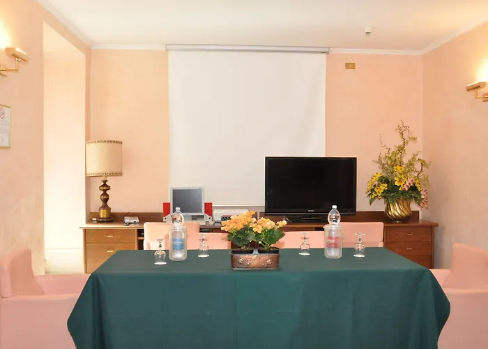 Cavour 30tre - Moderno Otel