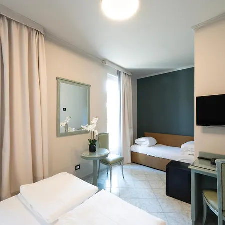Cavour 30tre - Moderno Per Tradizione Hotel 3*
