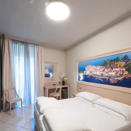 Cavour 30tre - Moderno Per Tradizione Hotel