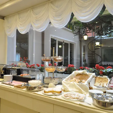 Cavour 30tre - Moderno Per Tradizione Stresa